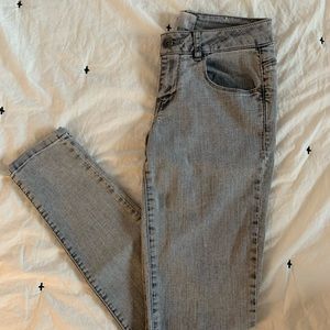 Jolt • Stretch Skinny Jeans